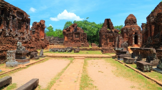 4大人気スポット制覇！五行山+バーナーヒルズ+ミーソン遺跡+夜のホイアン欲張り1日ツアー